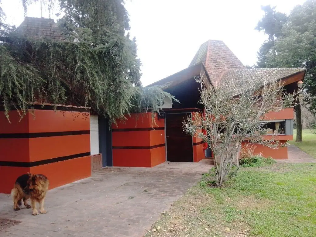 Casa en venta - 6 Dormitorios 5 Baños - 7 Hectáreas - General Rodríguez 8