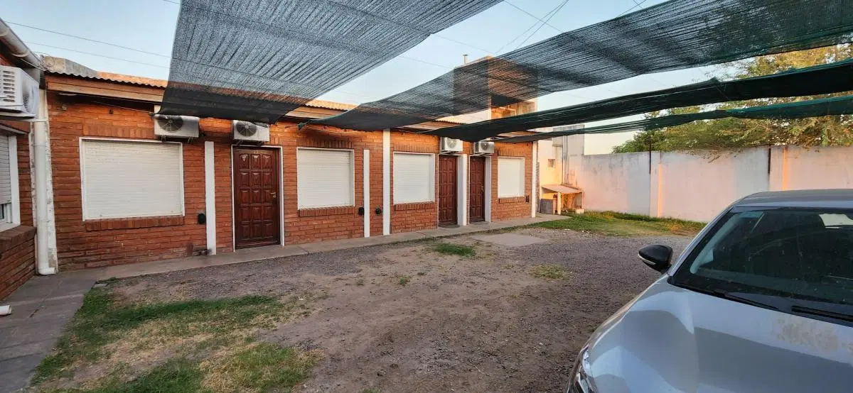 Edificio Comercial en venta - 15 Dormitorios 16 Baños 8 Cocheras - 658Mts2 - Carlos Tejedor 4