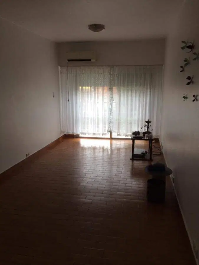 Departamento en venta - 2 Dormitorios 1 Baño - 84Mts2 - Bernal Oeste 1