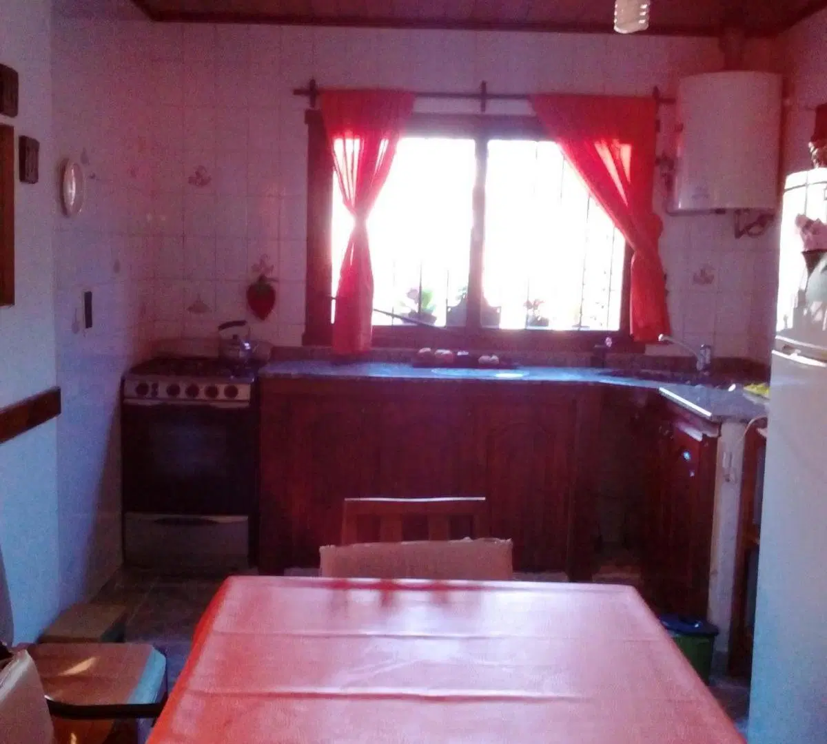 Casa en venta - 4 Dormitorios 2 Baños - Cochera - 137Mts2 - Santa Teresita 2
