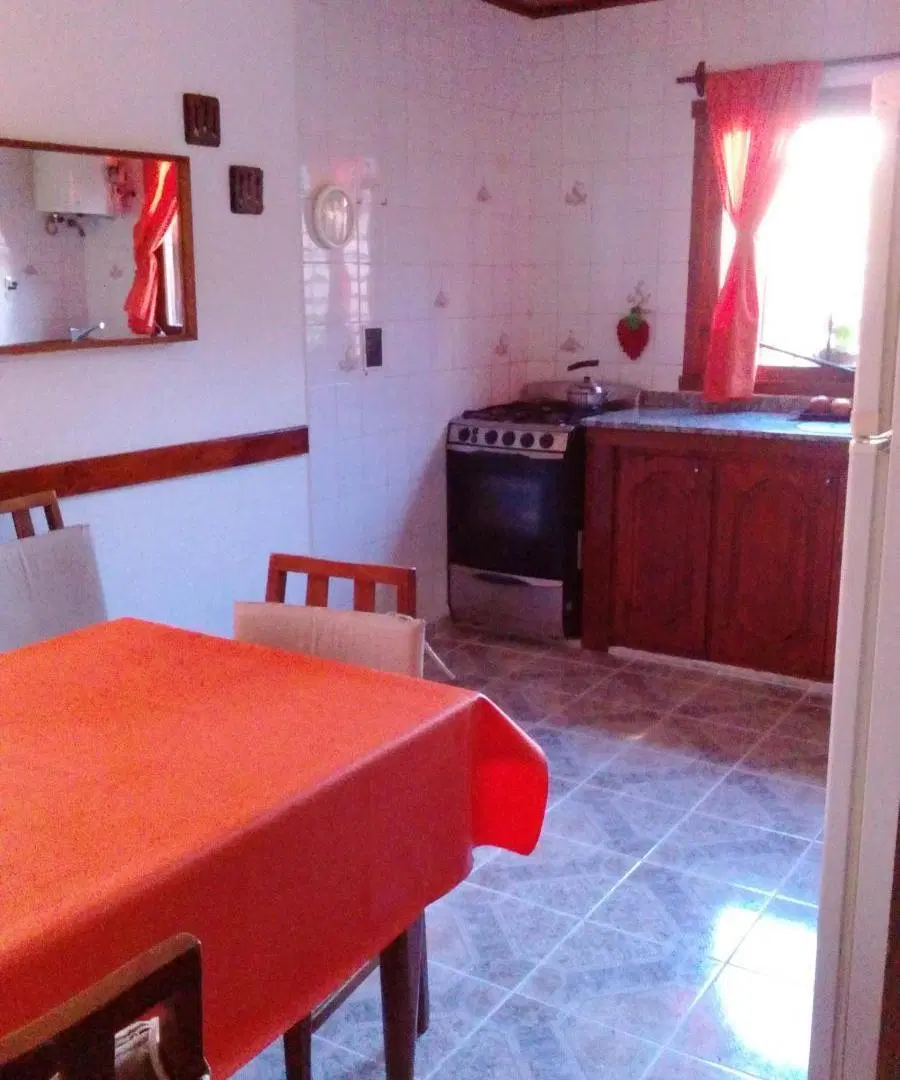 Casa en venta - 4 Dormitorios 2 Baños - Cochera - 137Mts2 - Santa Teresita 8
