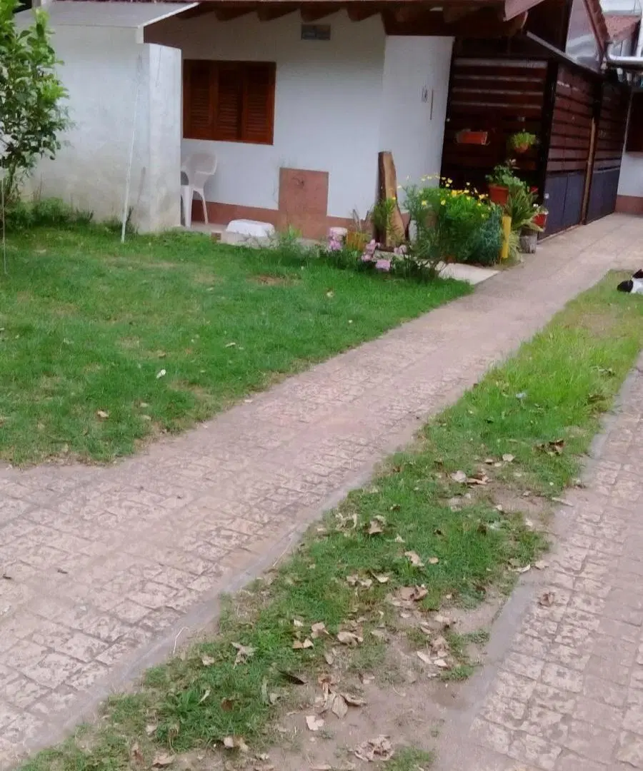 Casa en venta - 4 Dormitorios 2 Baños - Cochera - 137Mts2 - Santa Teresita 1