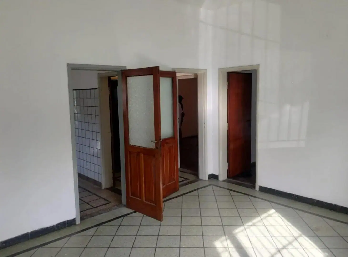 Casa en venta - 2 Dormitorios 1 Baño - 360Mts2 - Quilmes 8