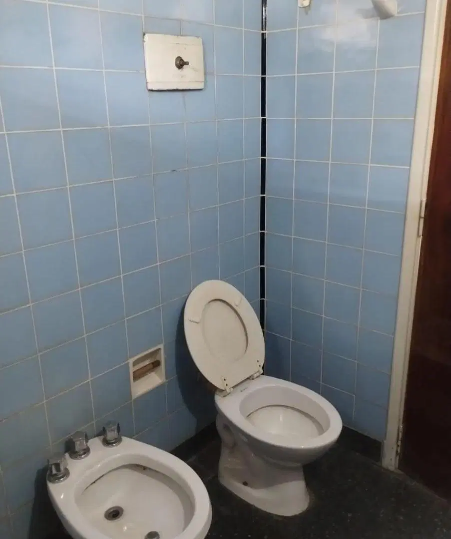 Casa en venta - 2 Dormitorios 1 Baño - 360Mts2 - Quilmes 2