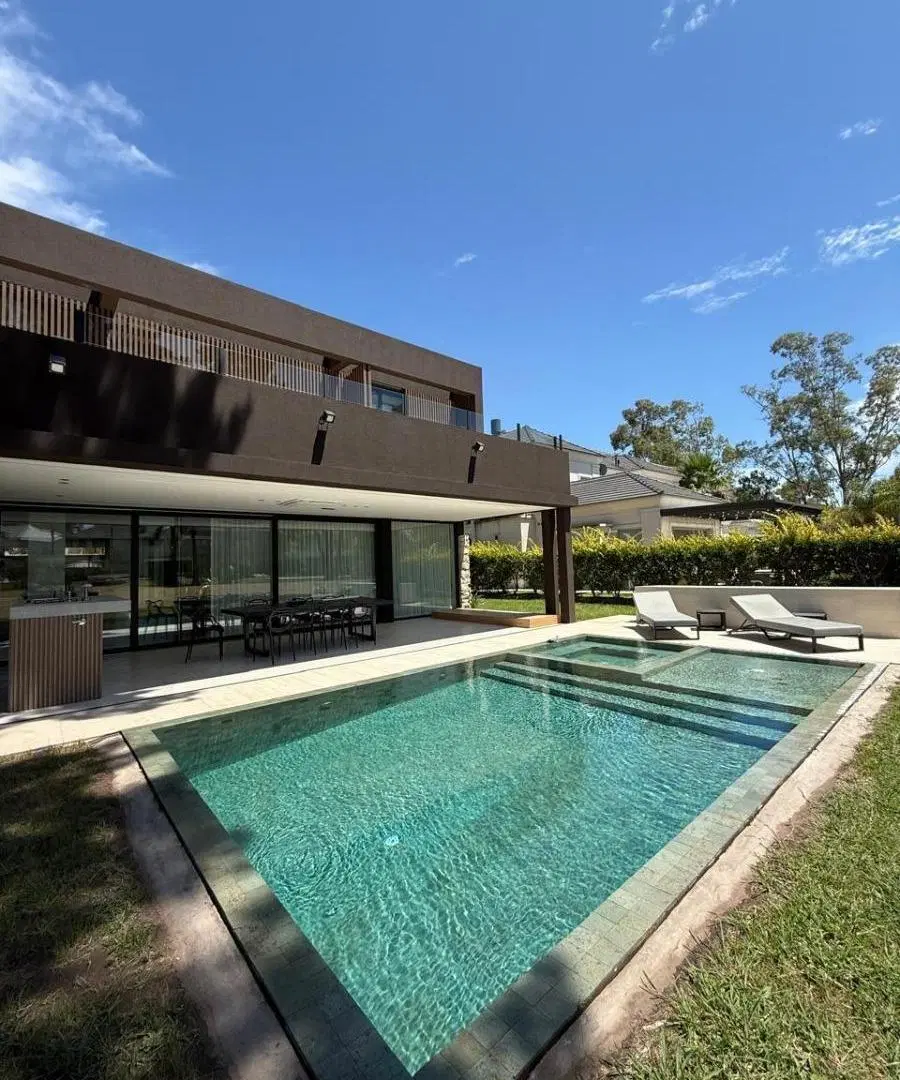 Casa en venta - 3 Dormitorios 5 Baños - Cochera - 700Mts2 - Canning 1