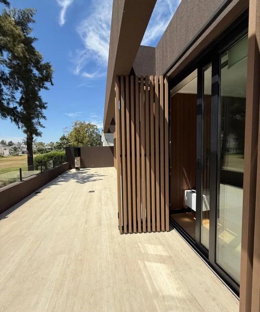 Casa en venta - 3 Dormitorios 5 Baños - Cochera - 700Mts2 - Canning 2