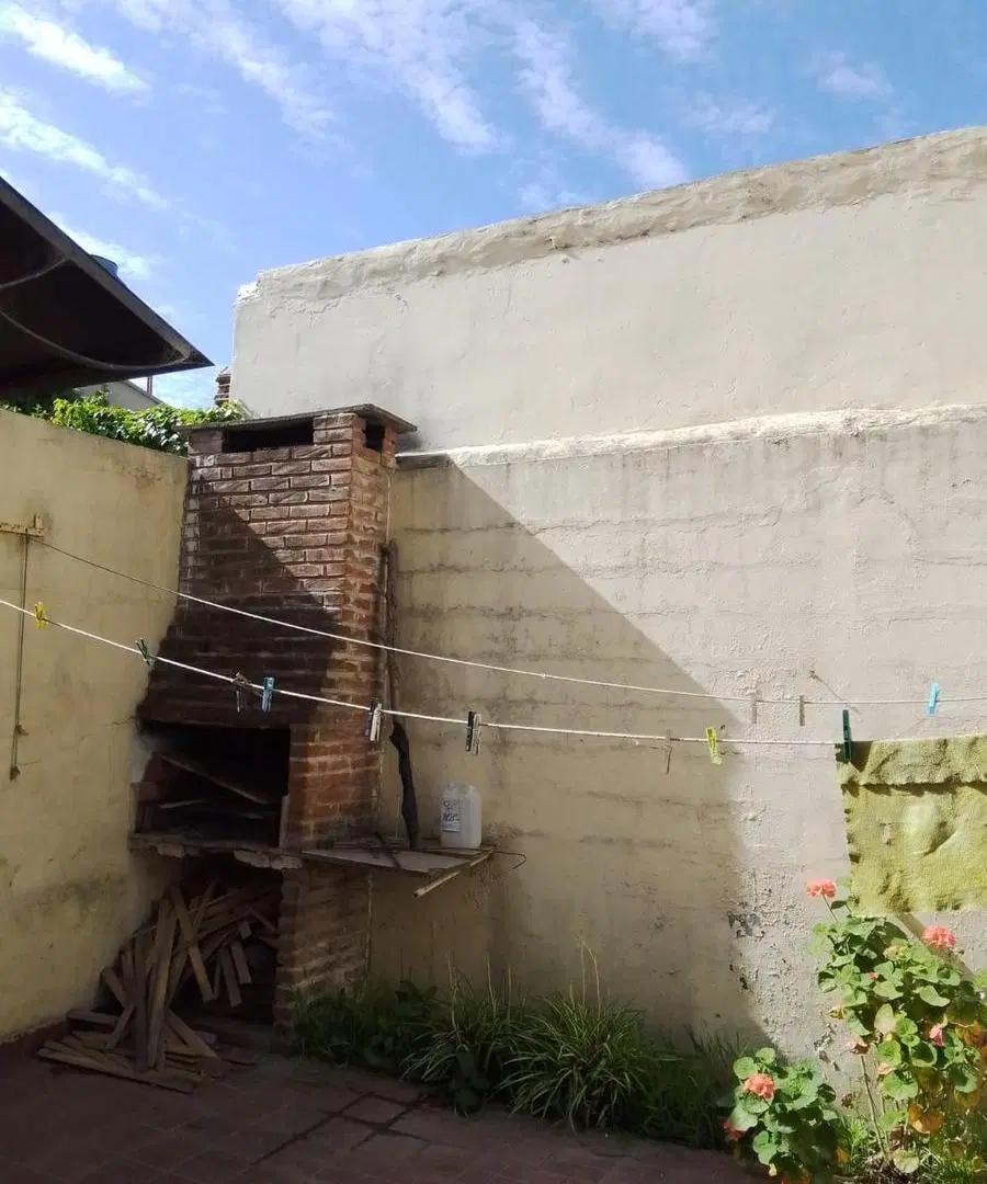 Casa en venta - 3 Dormitorios 1 Baño - Mar del Plata 5