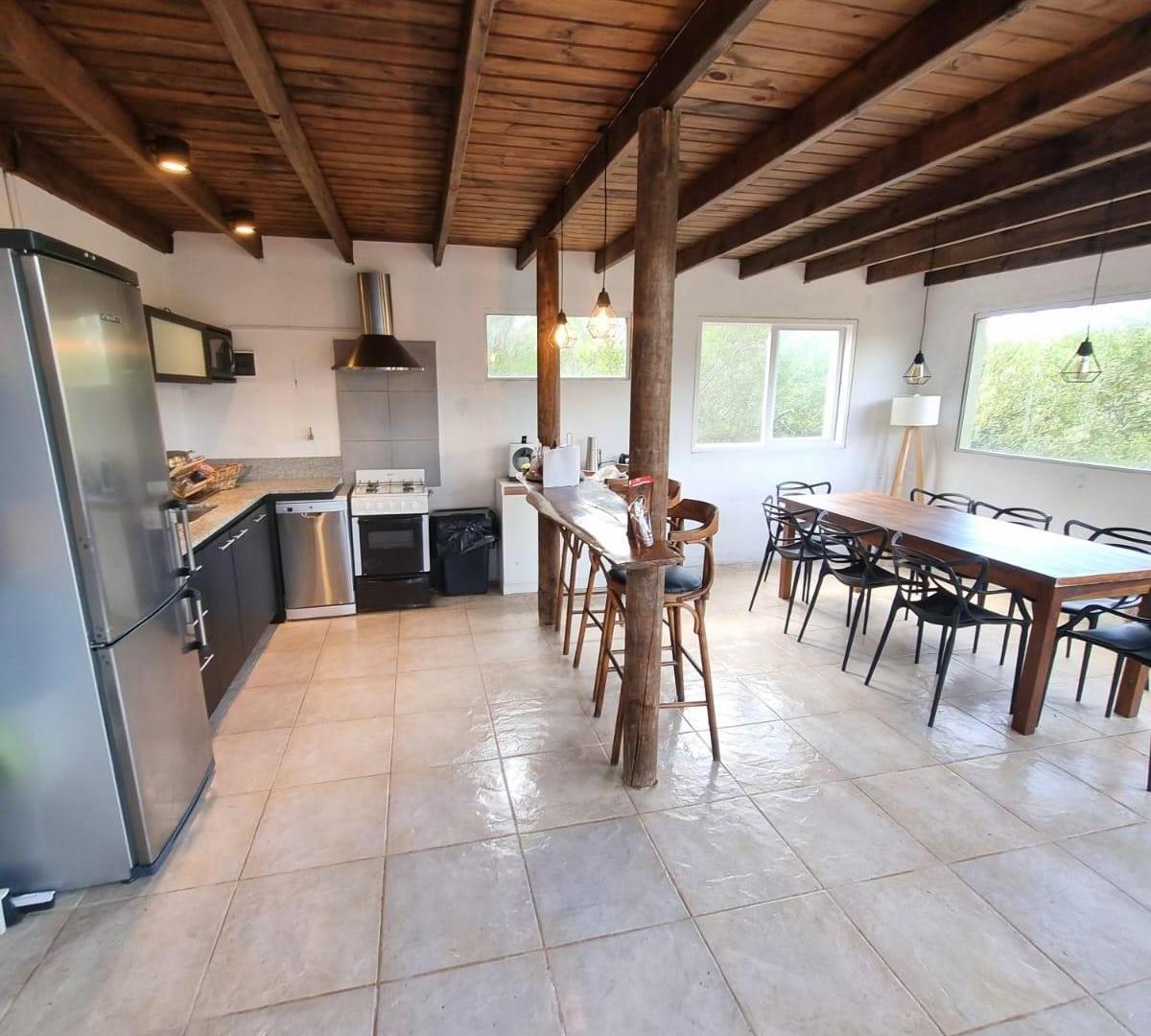 Foto de Casa en venta - 4 Dormitorios 2 Baños - Cochera - 1.000Mts2 - Punta, imagen 5