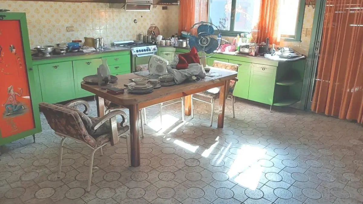 Casa en venta - 2 Dormitorios 2 Baños - 189mts2 - Flores 5