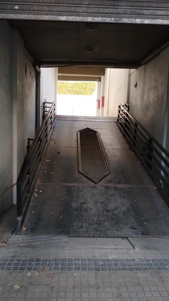 Cochera en venta - 13Mts2 - La Plata 3
