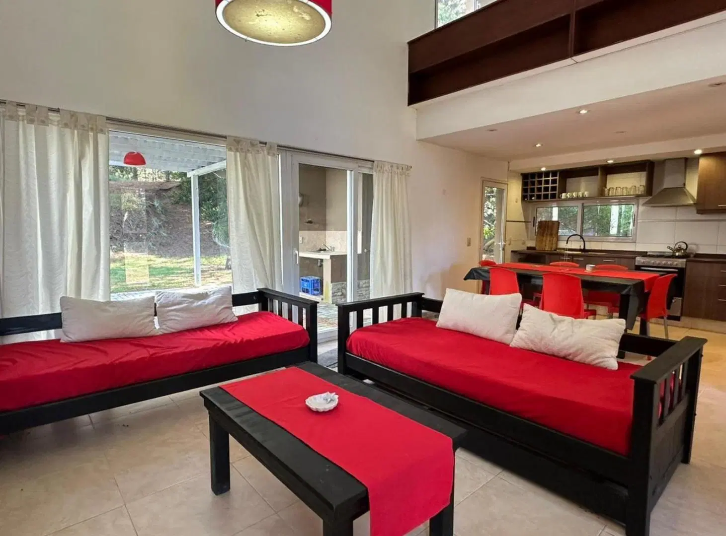 Casa en venta - 2 Dormitorios 2 Baños - Pinamar 5