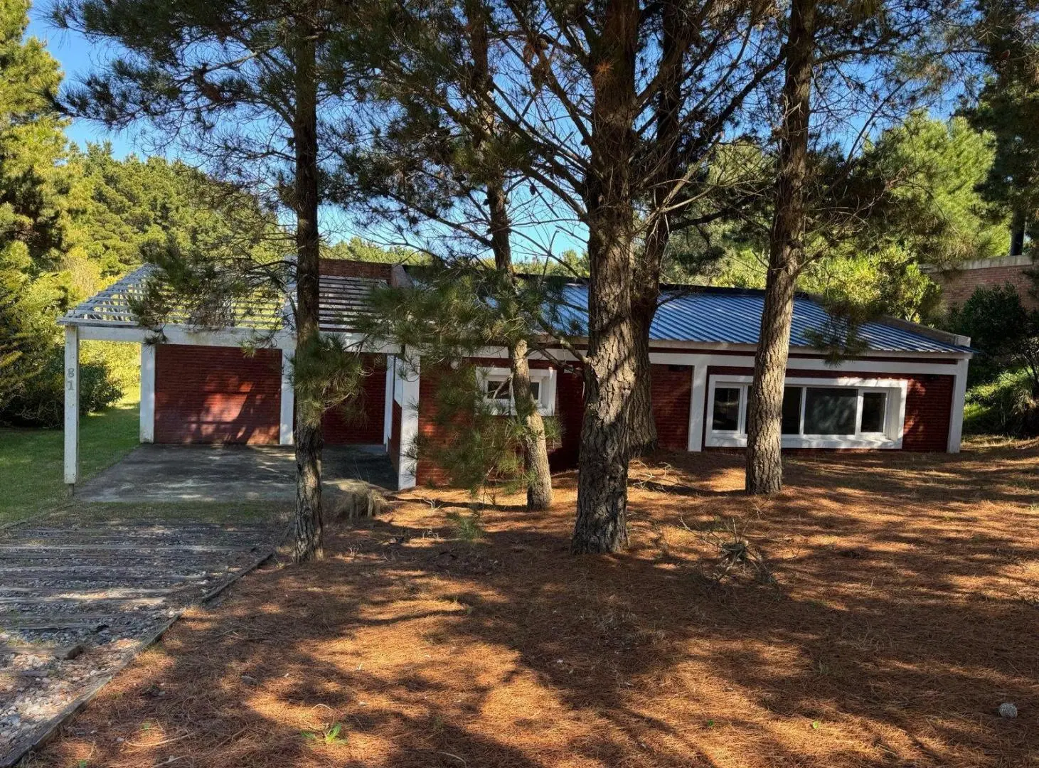 Casa en venta - 3 Dormitorios 2 Baños - 127.38mts2 - Pinamar 3