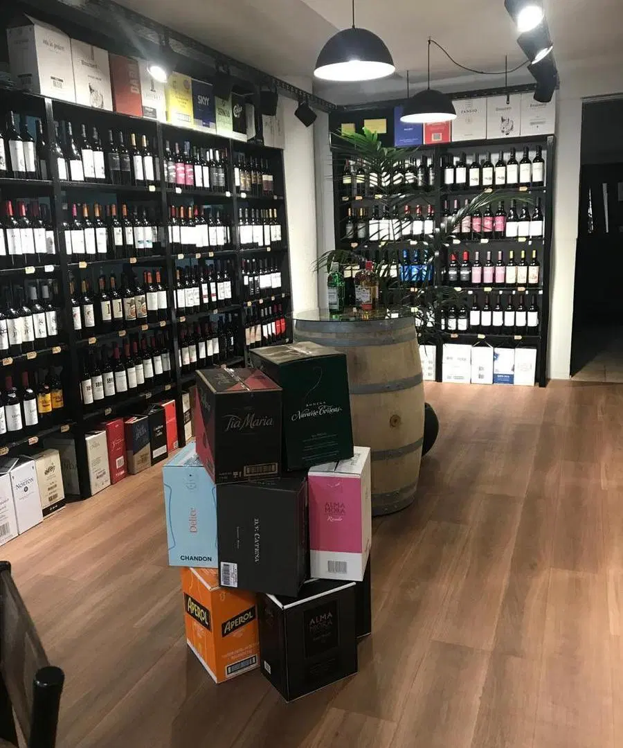 Local en venta - 3 Ambientes 1 Baño - 150Mts2 - Mar del Plata 4