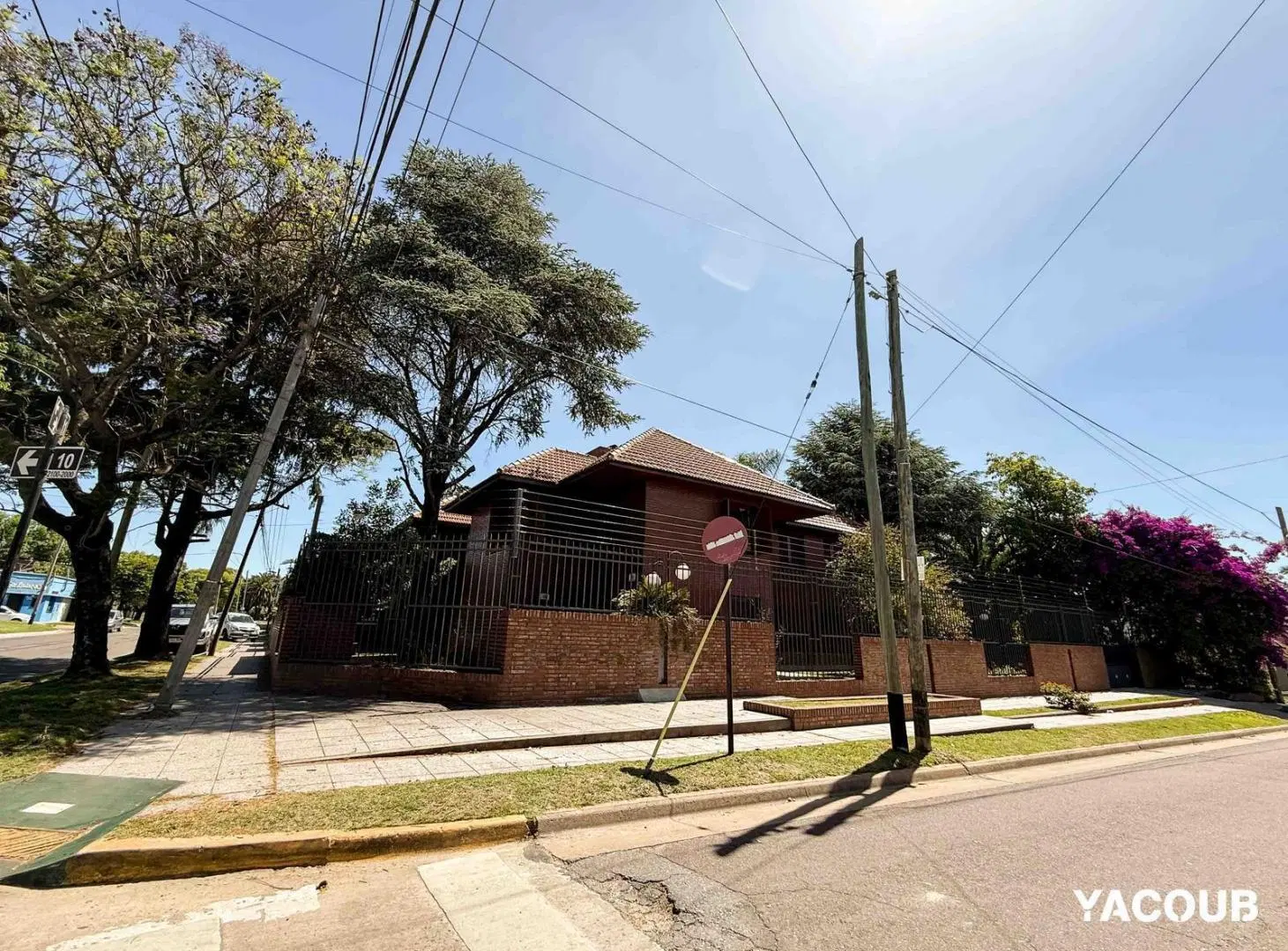 Casa en venta - 5 Dormitorios 7 Baños - Cochera - 1.150Mts2 - Ringuelet 2