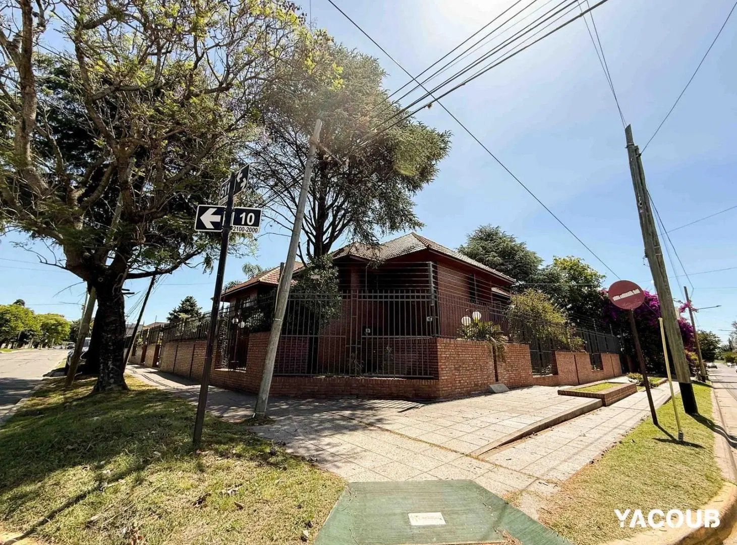 Casa en venta - 5 Dormitorios 7 Baños - Cochera - 1.150Mts2 - Ringuelet 3