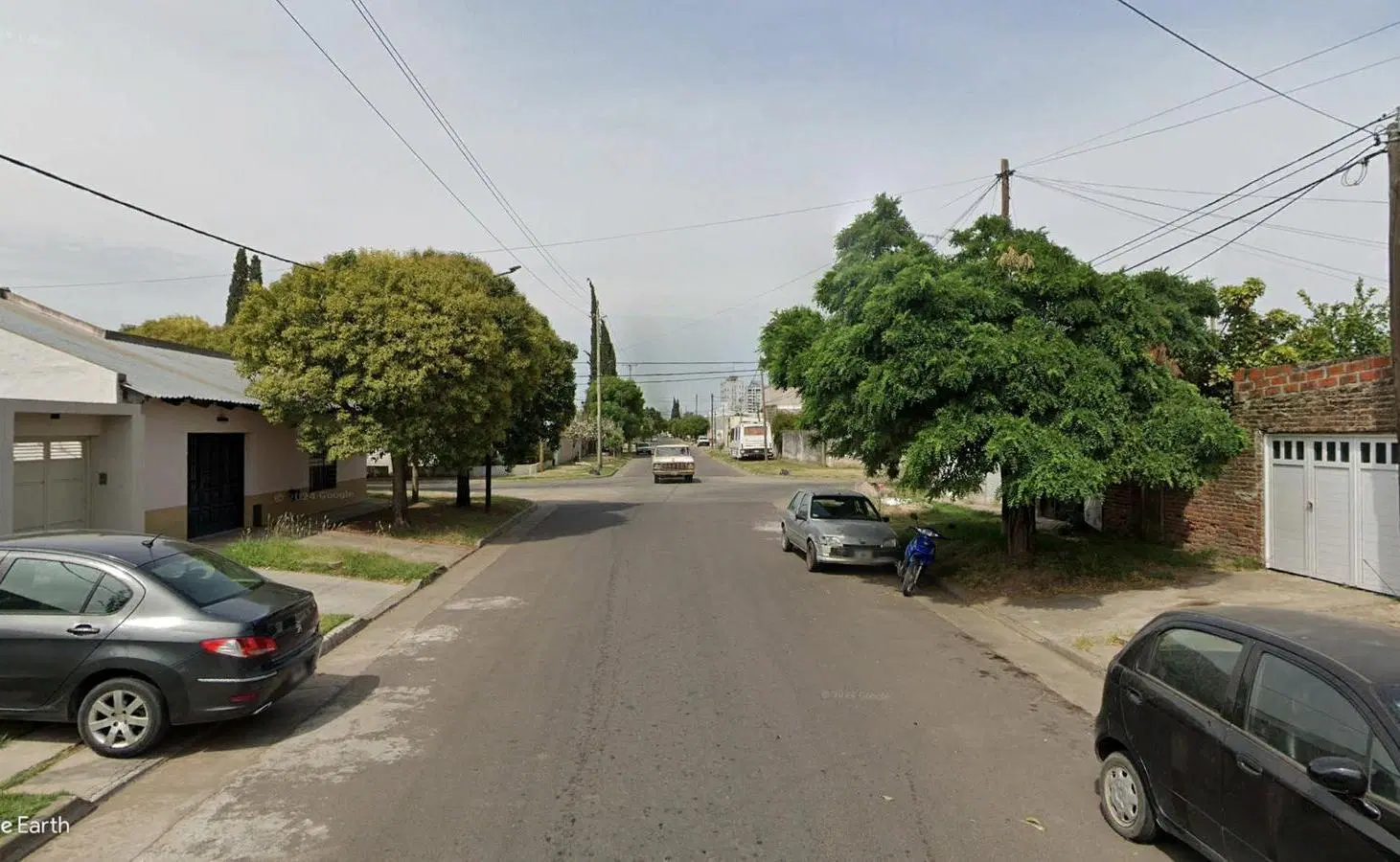 Casa en venta - 4 dormitorios 2 baños - 433mts2 - Chivilcoy 3