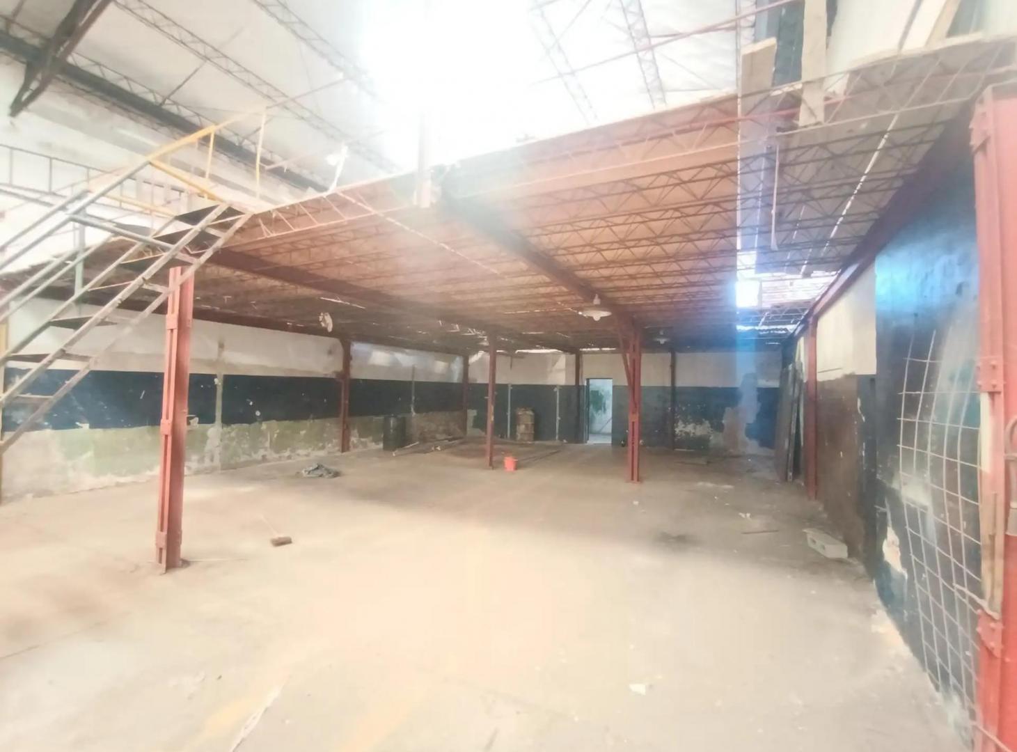 Edificio Comercial en Alquiler - Monoambiente 3 Baños - 500mts - Vicente López