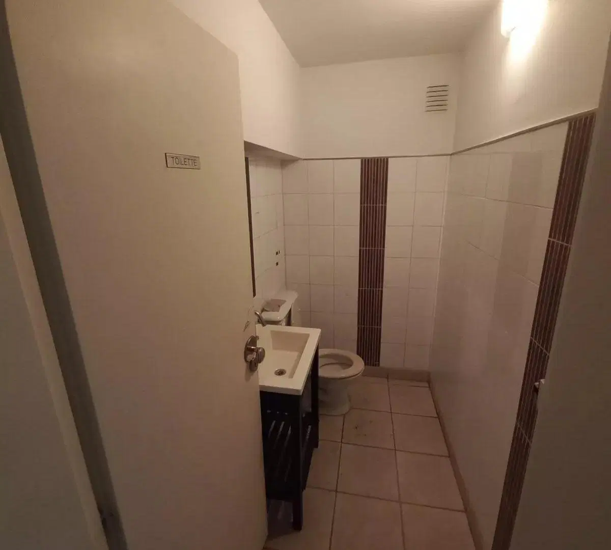 Local en alquiler - 7 Oficinas 3 Baños - 150Mts2 - Recoleta 5
