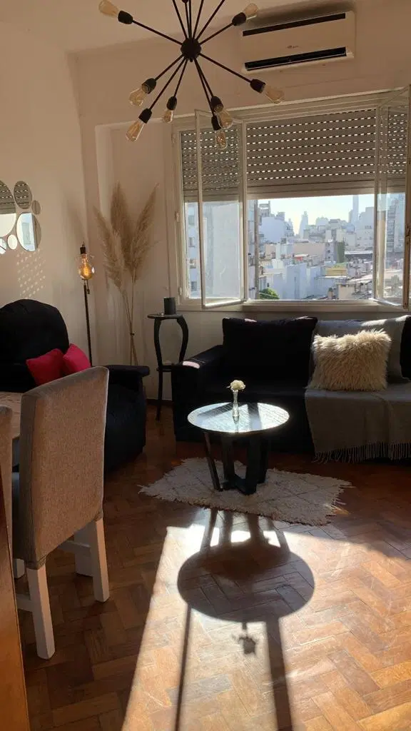 Departamento en venta - 2 Dormitorios 1 Baño - 70Mts2 - Monserrat 5