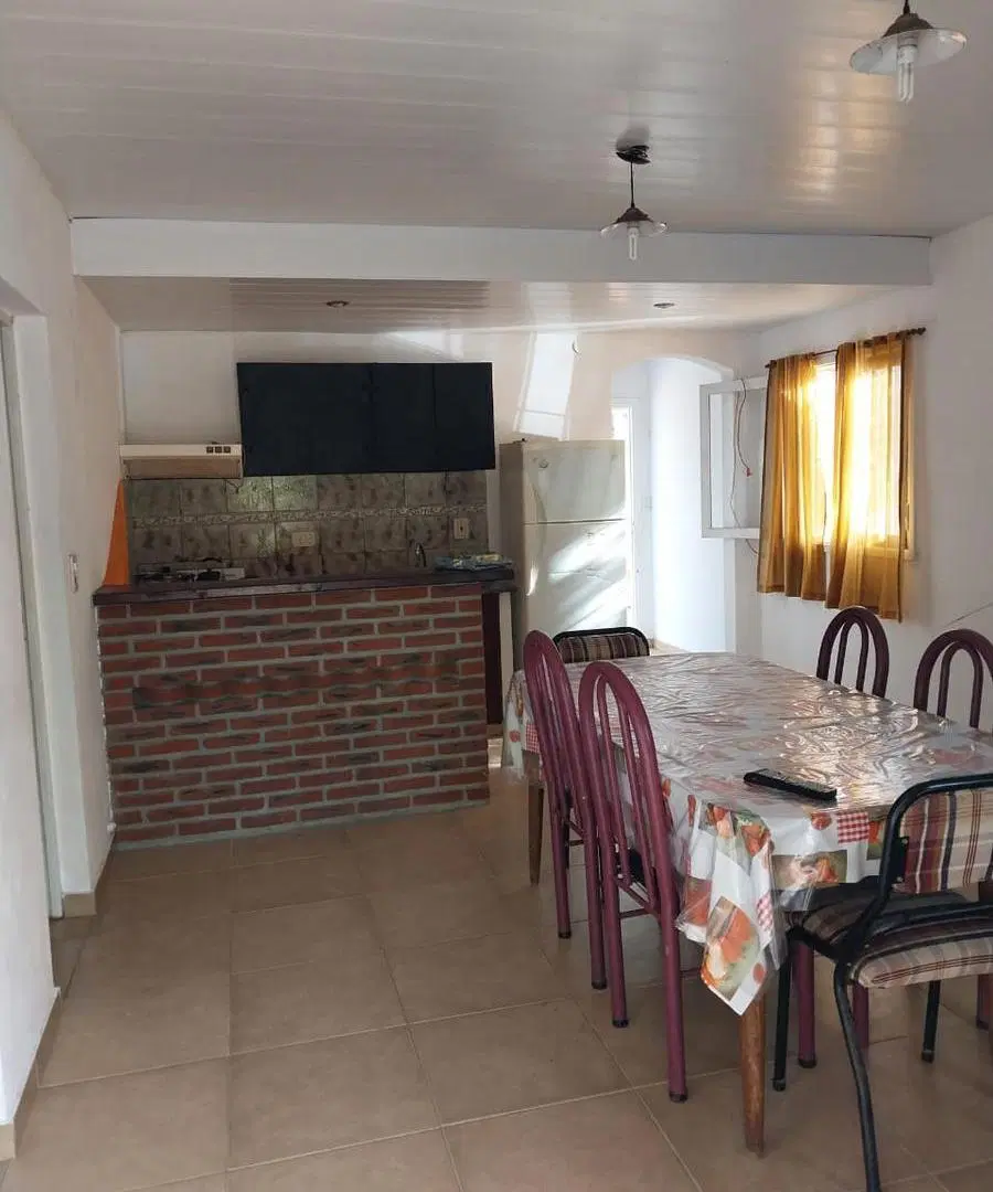 Casa en venta - 4 Dormitorios 2 Baños - Cocheras - 500Mts2 - Mar de Ajó 4