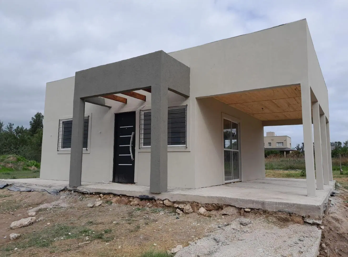 Casa en venta - 2 Dormitorios 1 Baño - 200Mts2 - Necochea 2