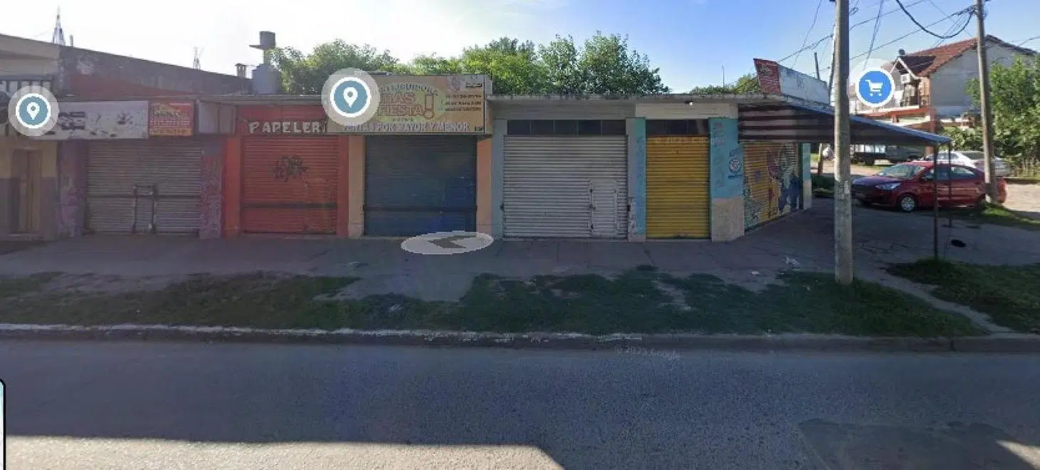 Locales Comerciales en venta - 5 UFs - Merlo 3
