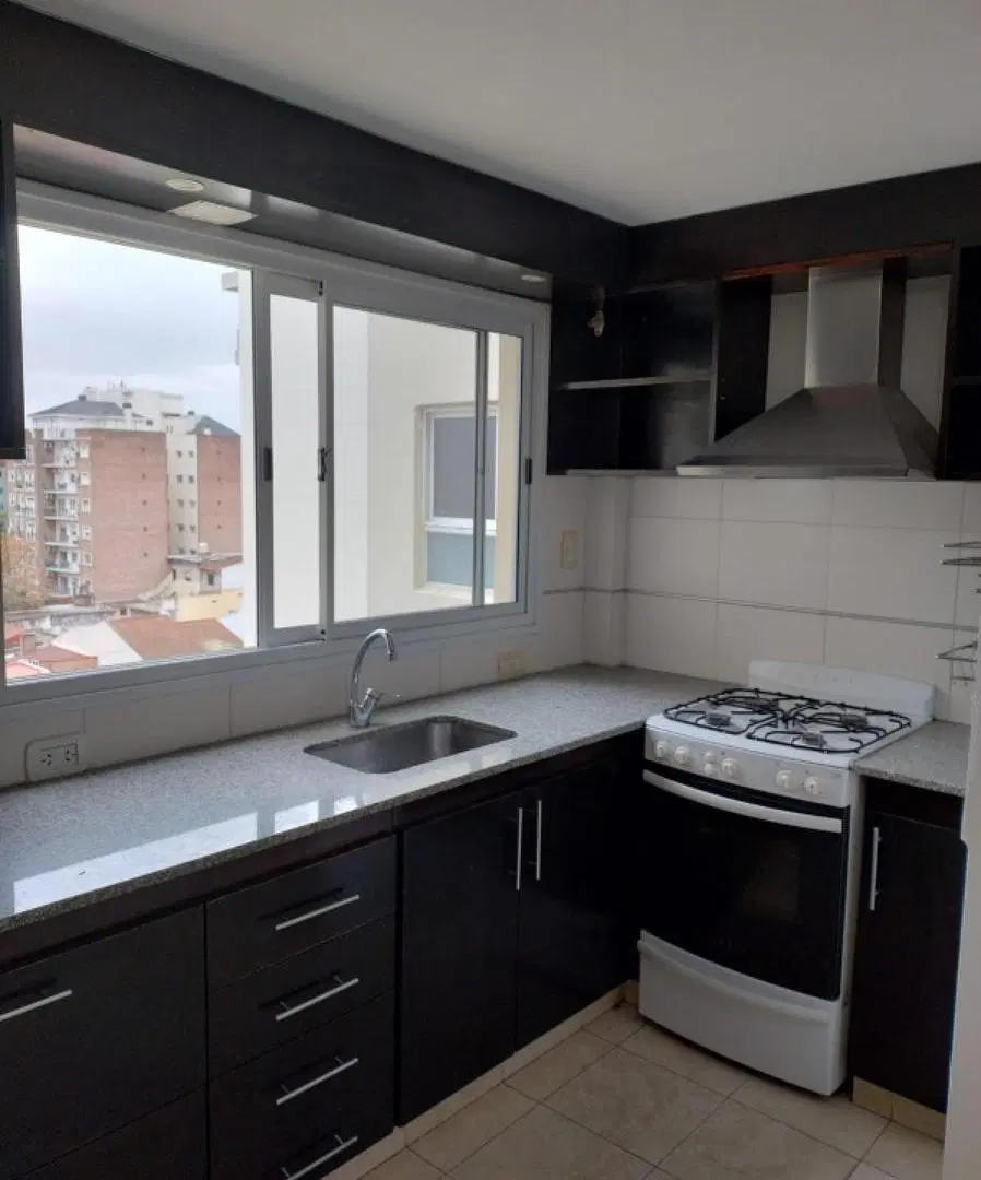 Departamento en venta - 2 Dormitorios 2 Baños - Cochera - 100Mts2 - Morón 3