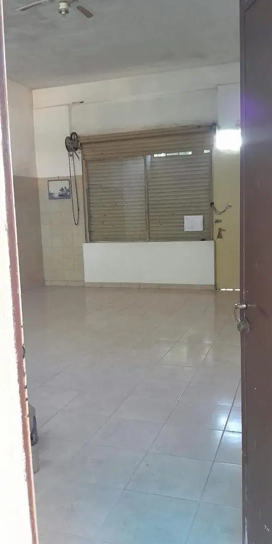 Locales en venta - 5 Baños - Cocheras - 297Mts2 - Los Hornos 4
