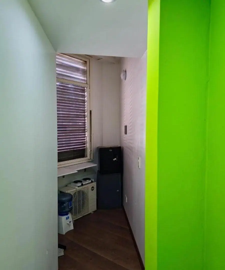 Oficina comercial en venta - 3 Despachos 1 Baño - Monserrat 3