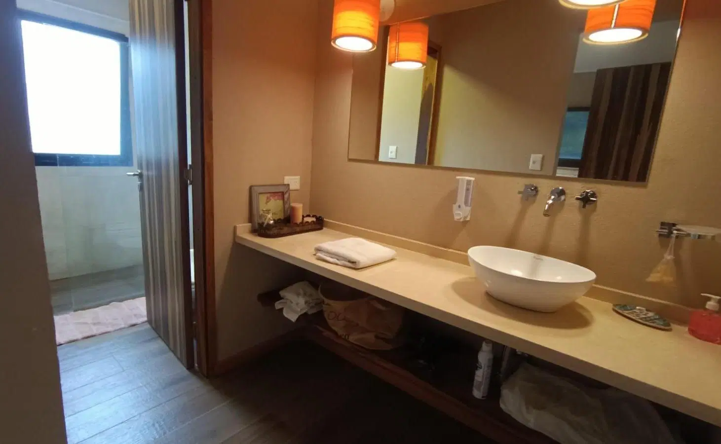 Casa en venta - 5 Dormitorios 4 Baños - Pinamar 5