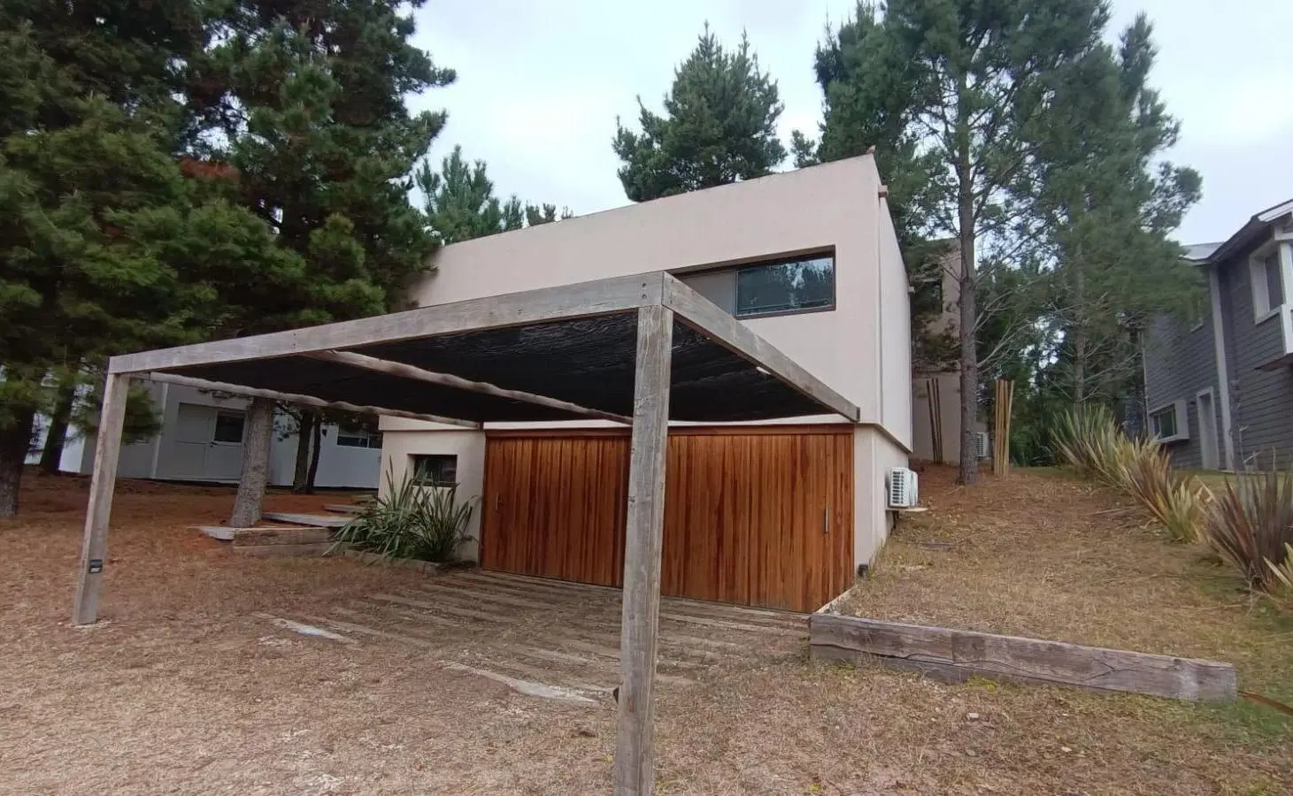 Casa en venta - 5 Dormitorios 4 Baños - Pinamar 4