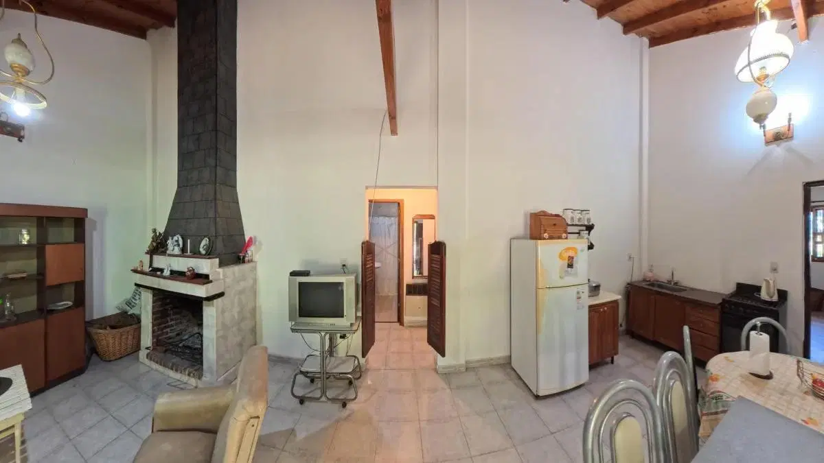 Casa en venta - 3 Dormitorios 2 Baños - 16510mts2 - General Lavalle 4