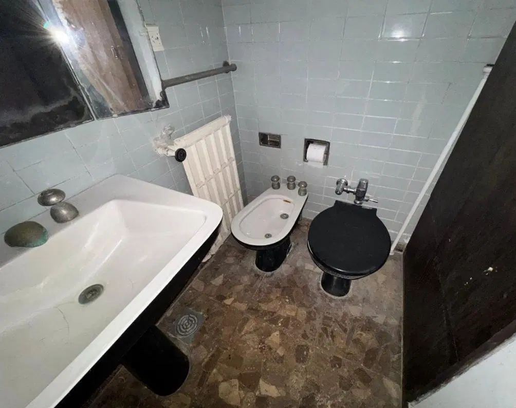 Casa en venta - 5 dormitorios 4 baños 2 cochera - 220 mts 2 totales - La Plata 5