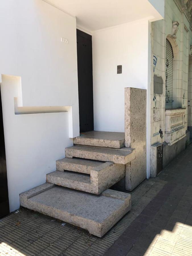 Casa en venta - 5 dormitorios 4 baños 2 cochera - 220 mts 2 totales - La Plata