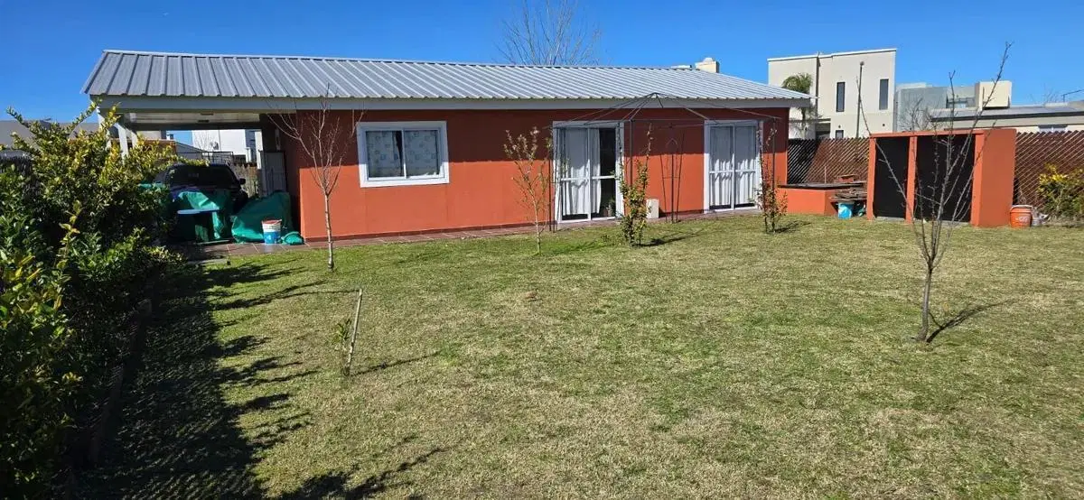 Casa en venta - 3 Dormitorios 2 Baños - Ezeiza 3