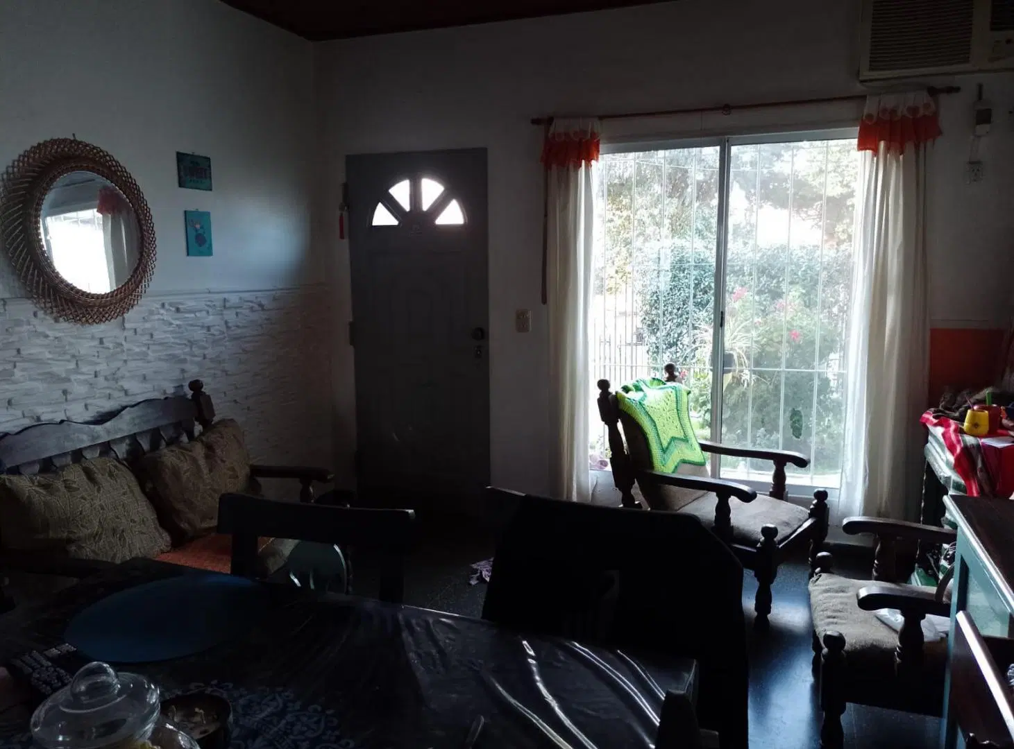 Casa en venta - 3 Dormitorios 2 Baños - Cochera - 225Mts2 - Berazategui 4