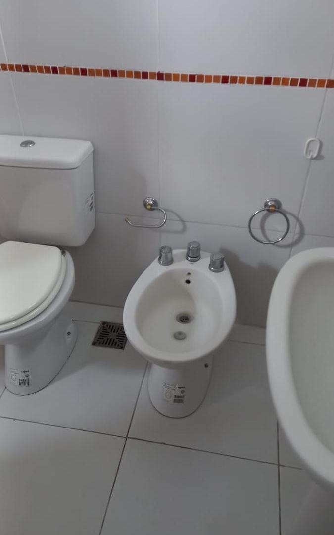 Foto de Casa en venta - 1 Dormitorio 2 Baños - La Plata, imagen 2