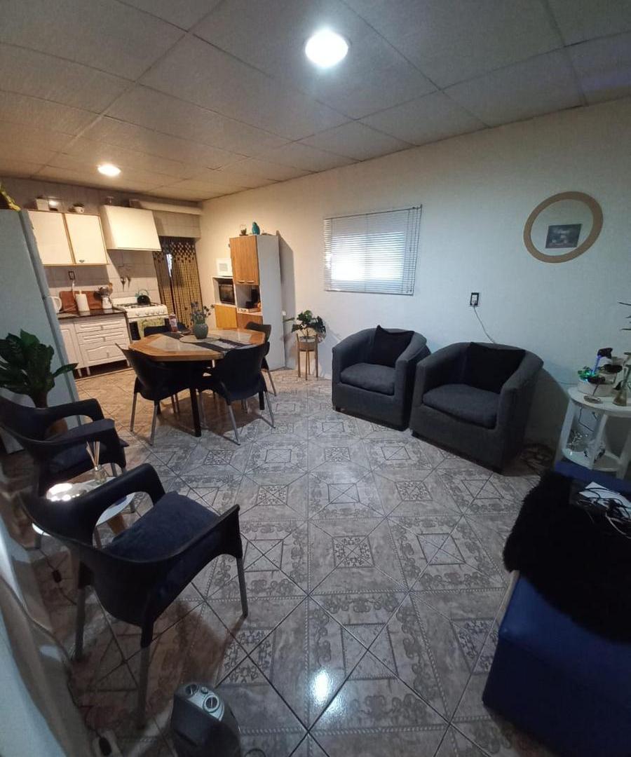 Foto de Casa Quinta en venta - 2 Dormitorios 1 Baño - Mendoza, imagen 3