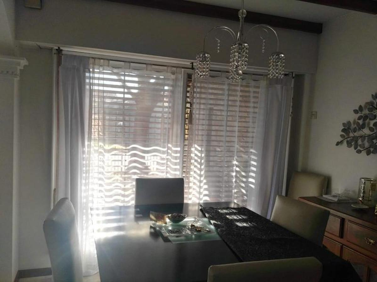 Foto de Casa en venta - 2 Dormitorios 1 Baño - 220Mts2 - Cochera - 220Mts2, imagen 5