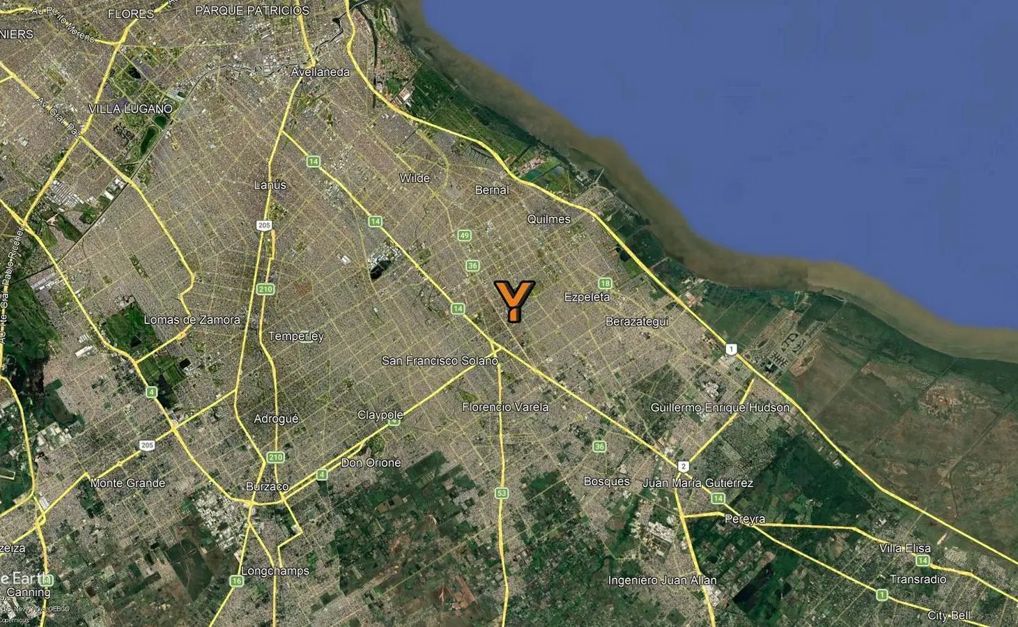 Casa en venta - 2 Dormitorios 1 Baño - 220Mts2 - Cochera - 220Mts2 - Quilmes Oeste 3