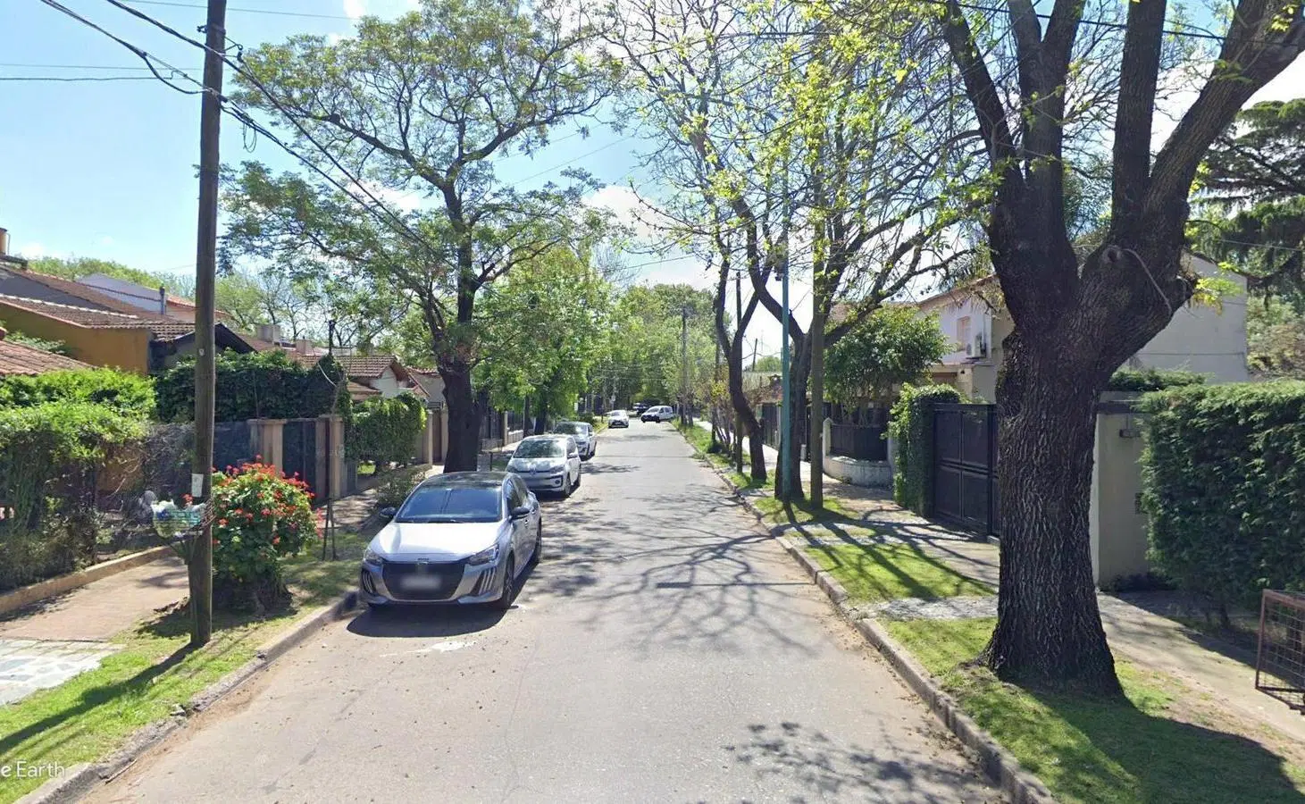 Casa en venta - 2 dormitorios 1 baño - Cochera - 120mts2 - Adrogué, Almirante Brown 4