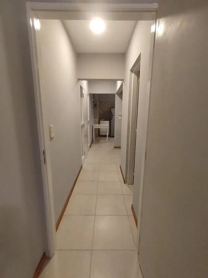 Casa en venta - 2 dormitorios 1 baño - 90mts2 - Ostende 5