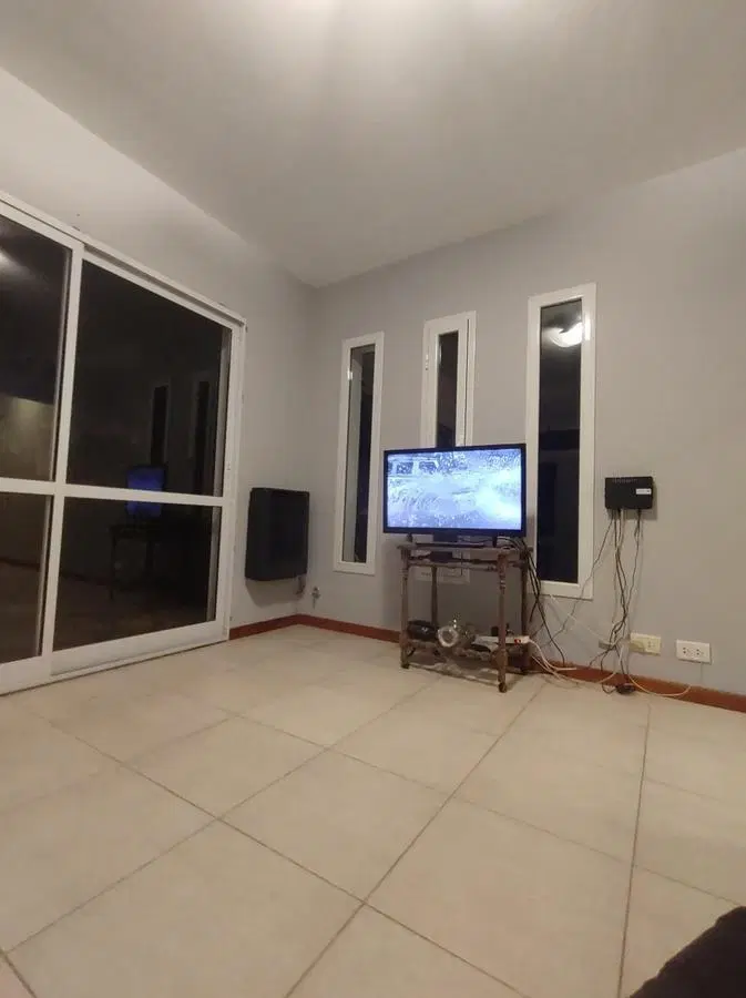 Casa en venta - 2 dormitorios 1 baño - 90mts2 - Ostende 4
