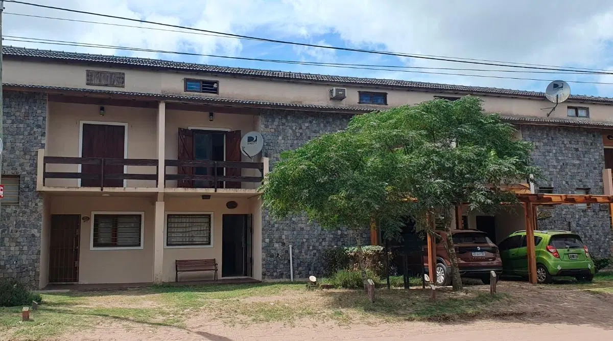 Triplex en venta - 3 Dormitorios 2 Baños - 93Mts2 - Mar del Tuyú 1