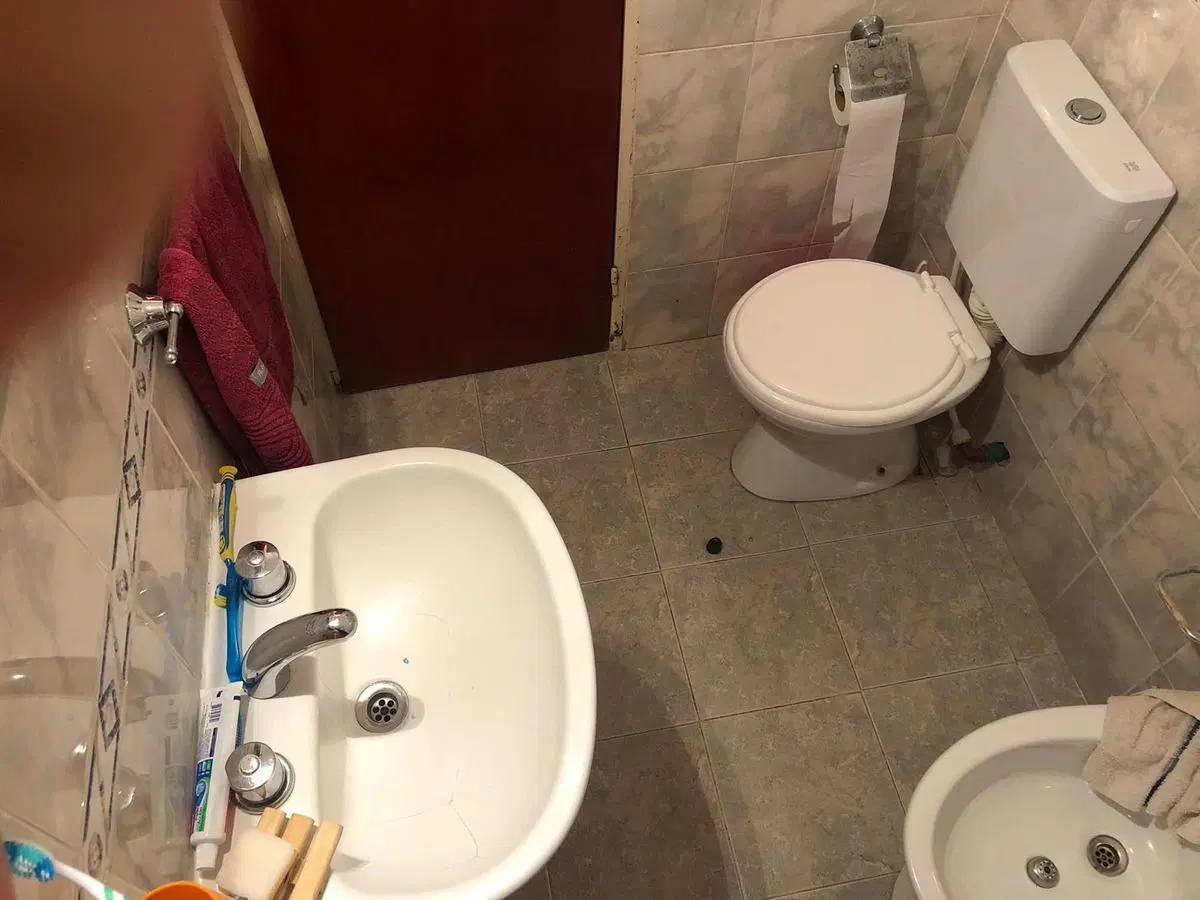 Casa en venta - 3 dormitorios 1 baño - patio y pileta - 450mts2 - Ezpeleta Este 2