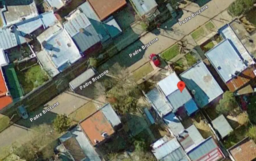Casa en venta - 3 dormitorios 1 baño - patio y pileta - 450mts2 - Ezpeleta Este 3