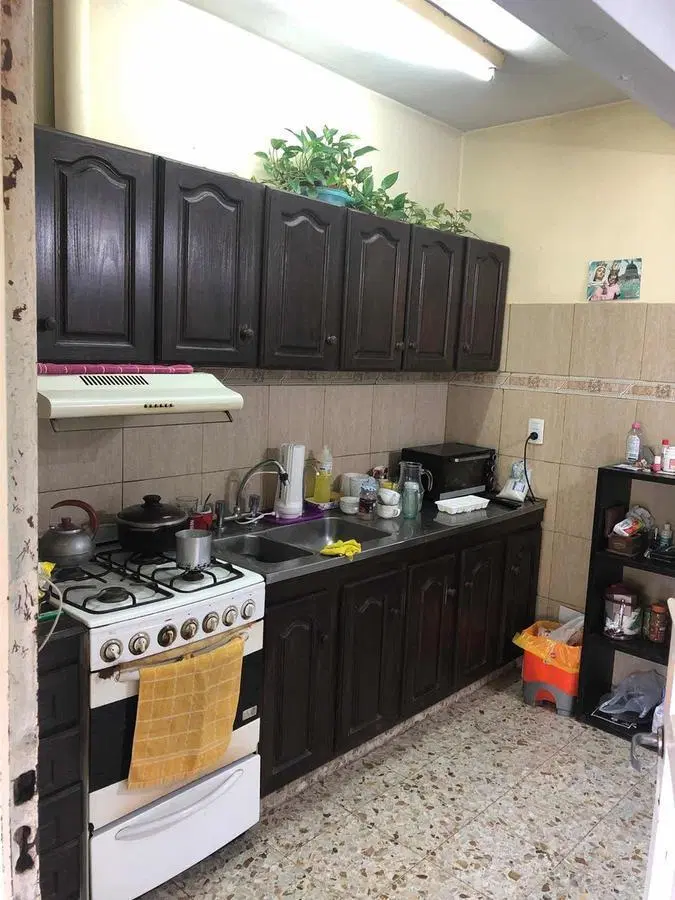 Casa en venta - 3 dormitorios 1 baño - patio y pileta - 450mts2 - Ezpeleta Este 5