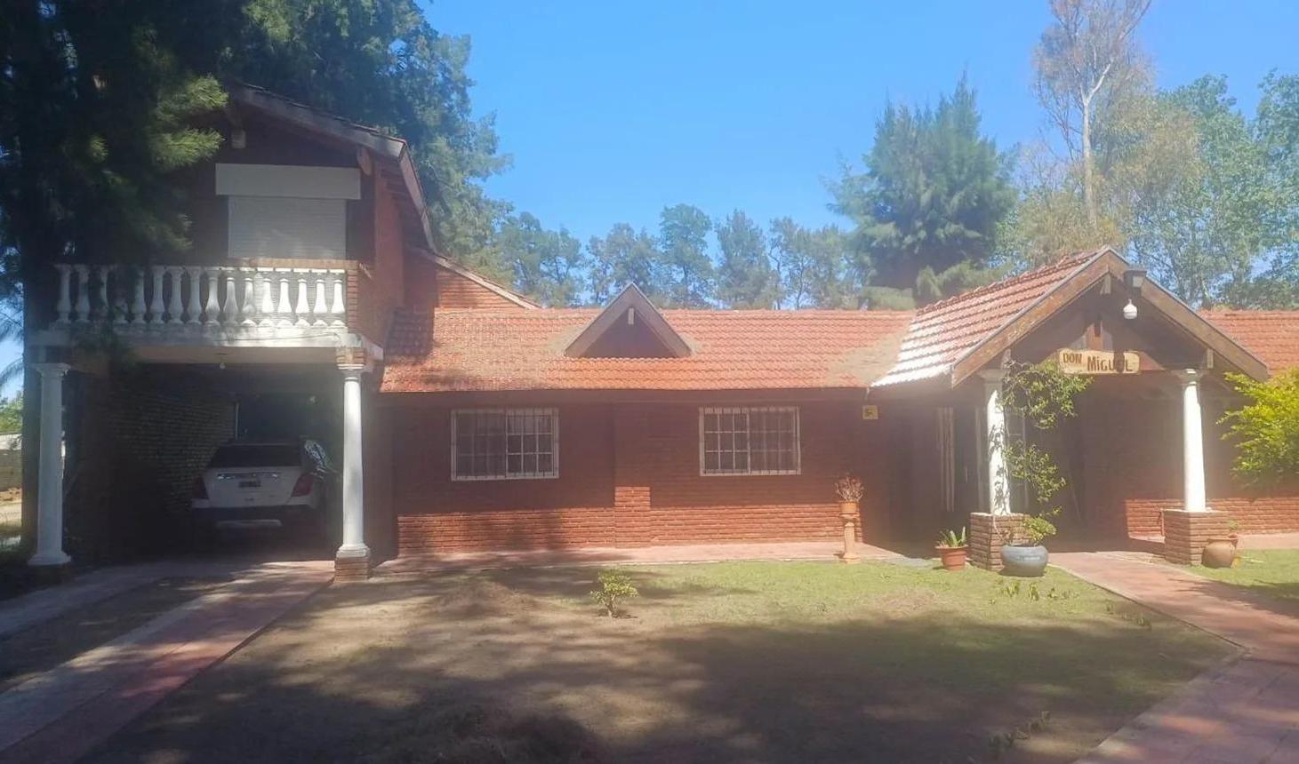 Casa en venta - 3 Dormitorios 4 Baños - Cochera - 5.500Mts2 - Alejandro Korn