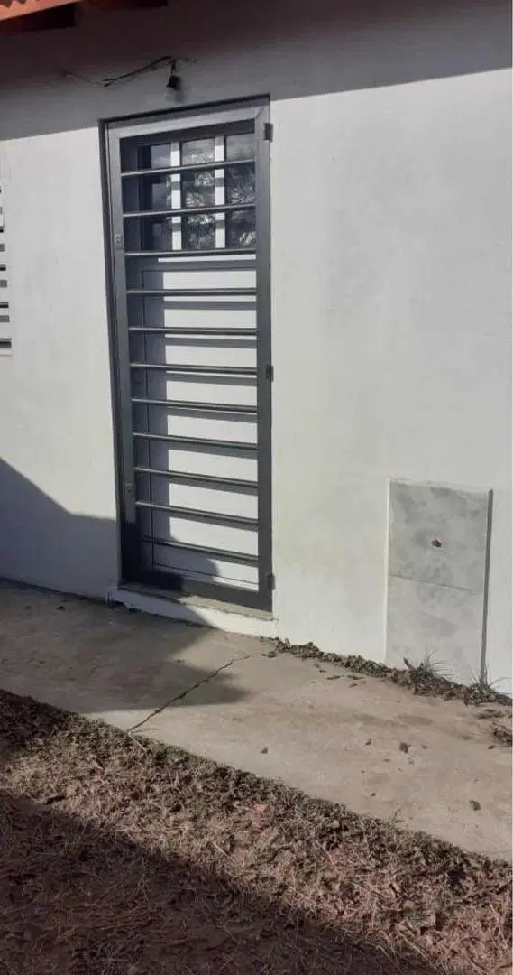 Casa en venta - 3 Dormitorios 1 Baño - Cocheras - 80Mts2 - Mar del Tuyú 4