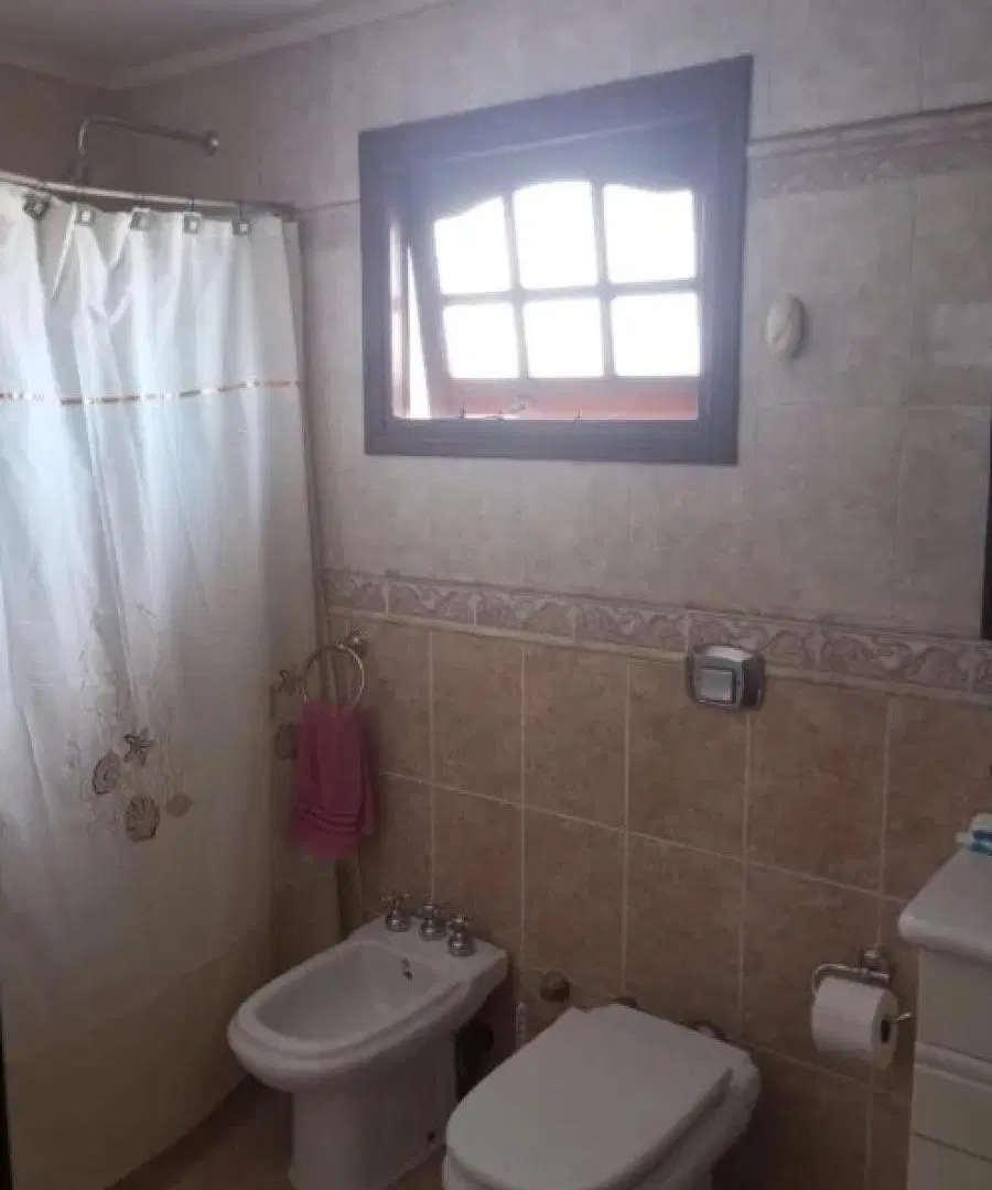 Casa en venta - 4 Dormitorios 2 Baños - Punta Mogotes 4